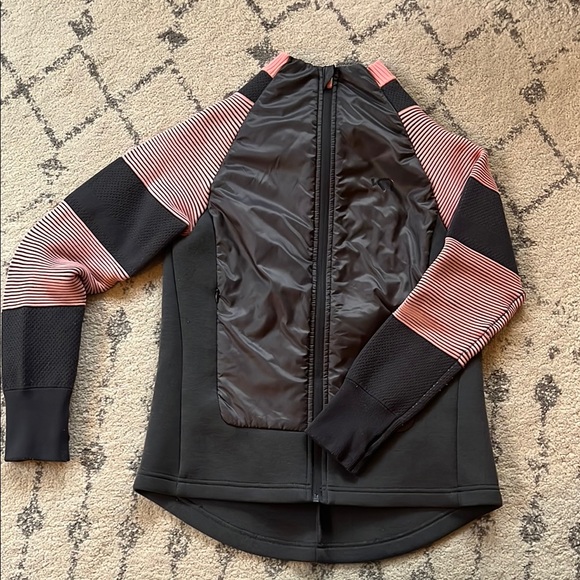 Kari Traa Jackets & Blazers - Kari Traa Black Bomber Jacket ☁️ Thumb holes!
